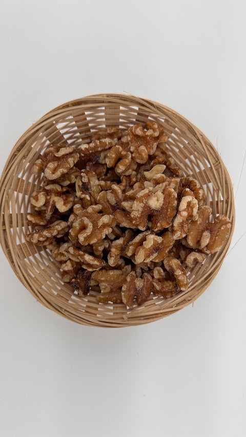 WALNUT KERNELS per 100g